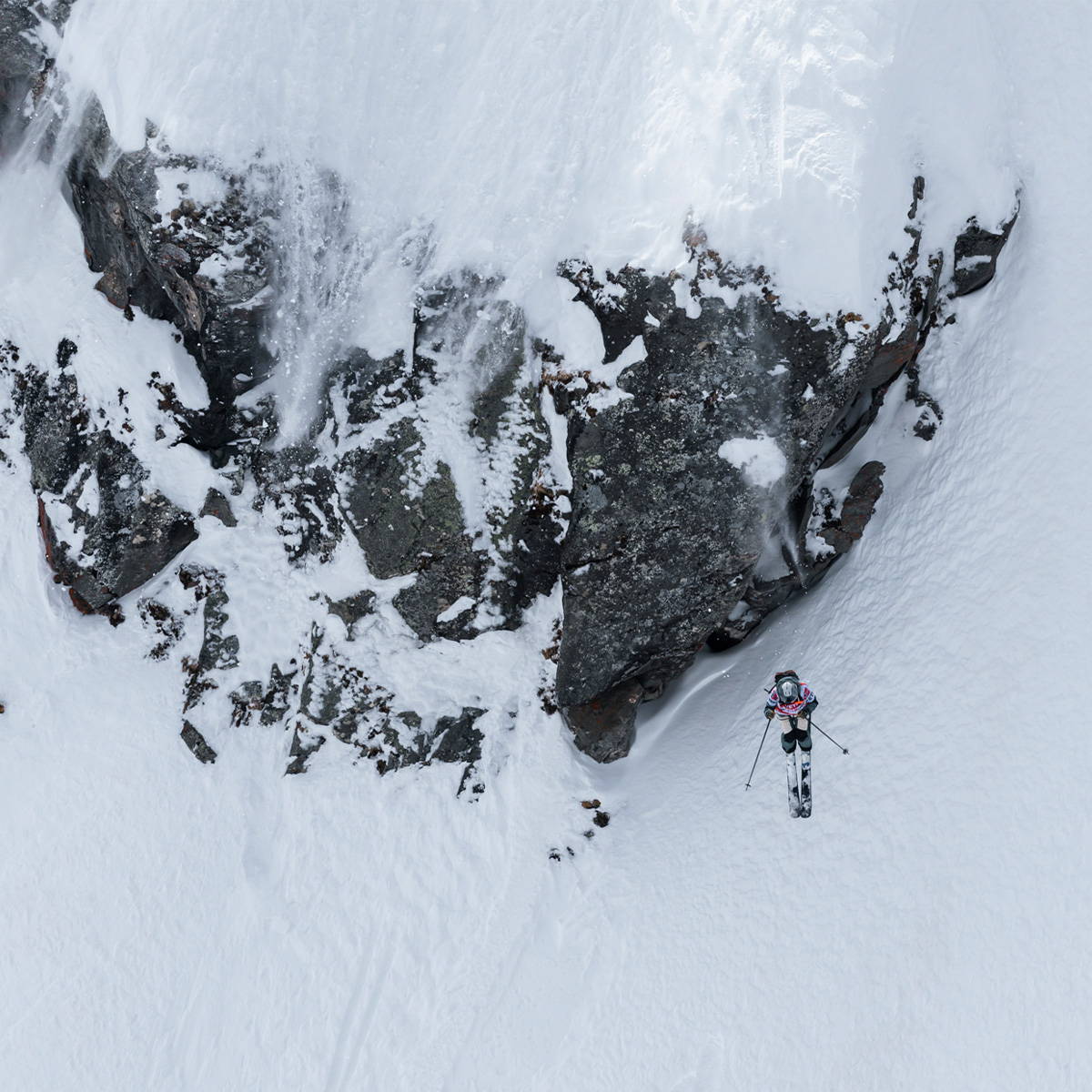 VERTICAL GORE-TEX PRO – ピークパフォーマンス公式オンラインストア VERTICAL GORE-TEX PRO – ピークパフォーマンス公式オンラインストア