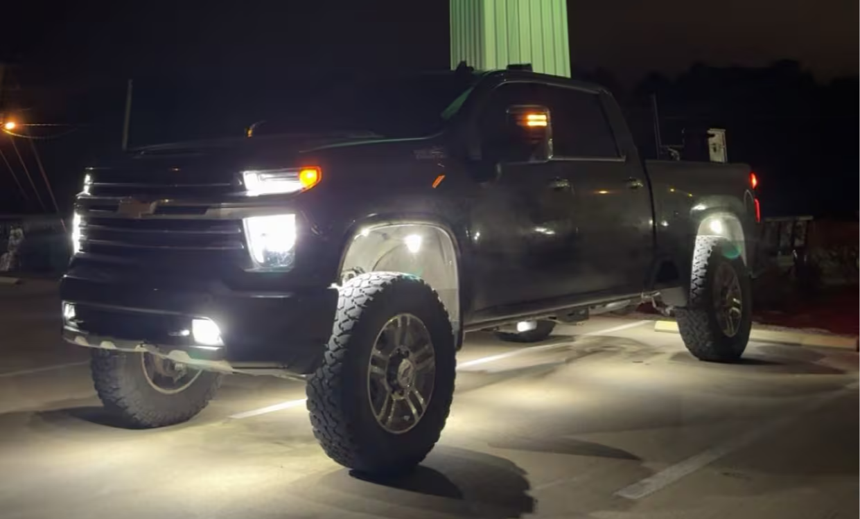 Ethan's 2021 Chevrolet Silverado 2500 HD Train Horn Install