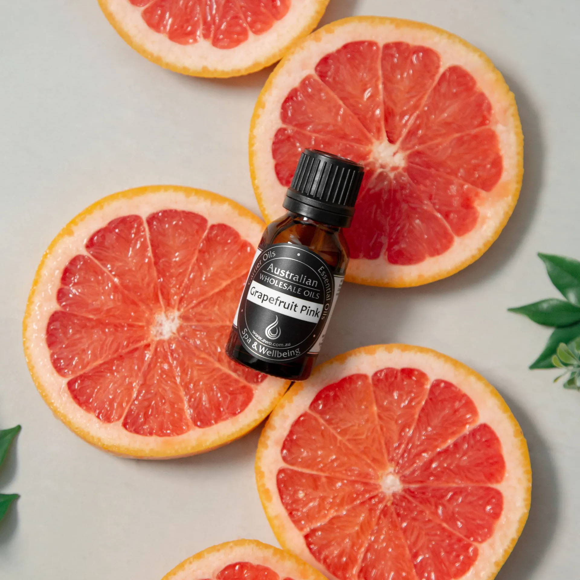 The uses and benefits of Grapefruit Essential Oil. How to use Grapefruit Essential Oil. 