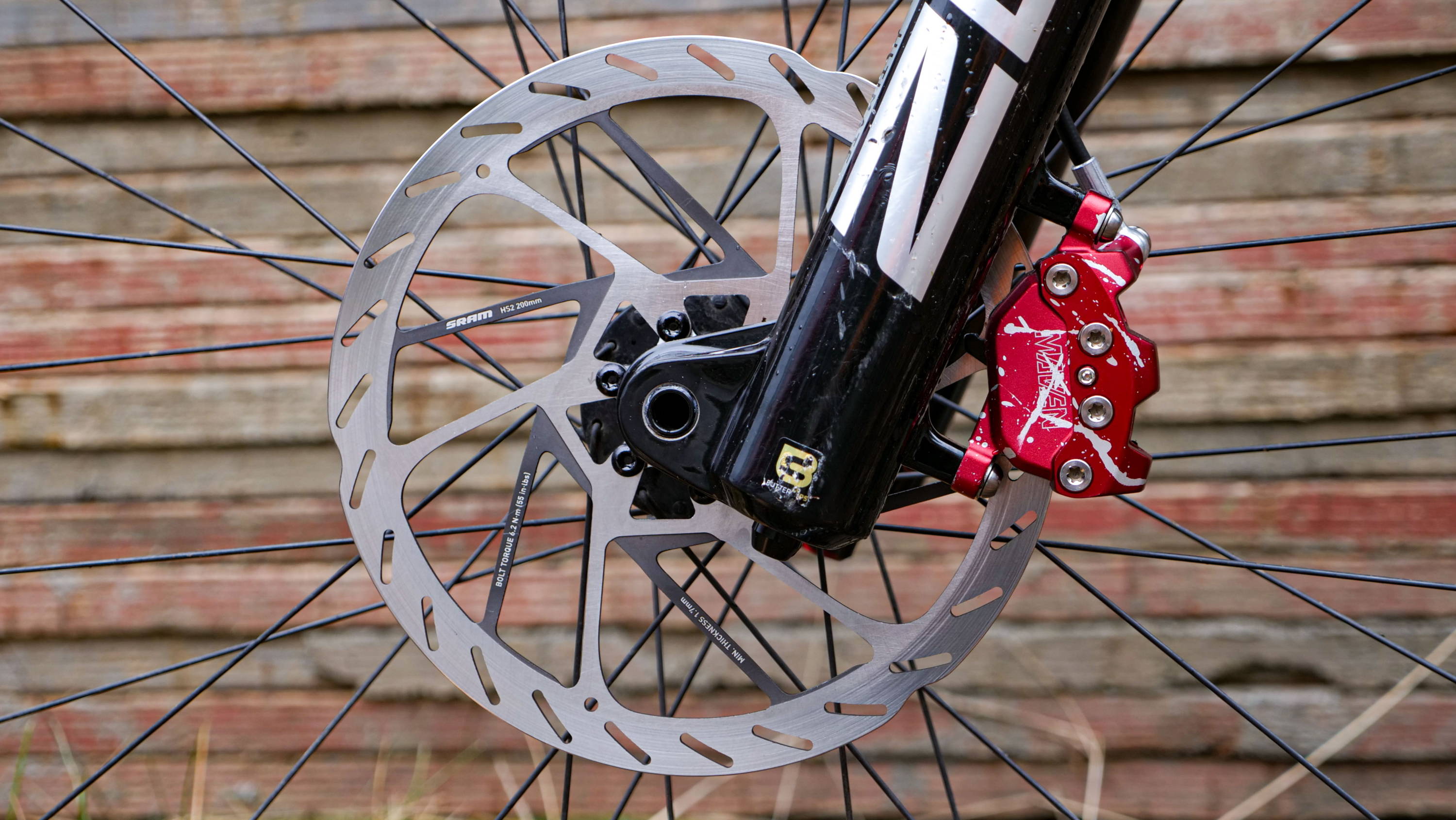SRAM Maven in limited edition red with HS2 rotor