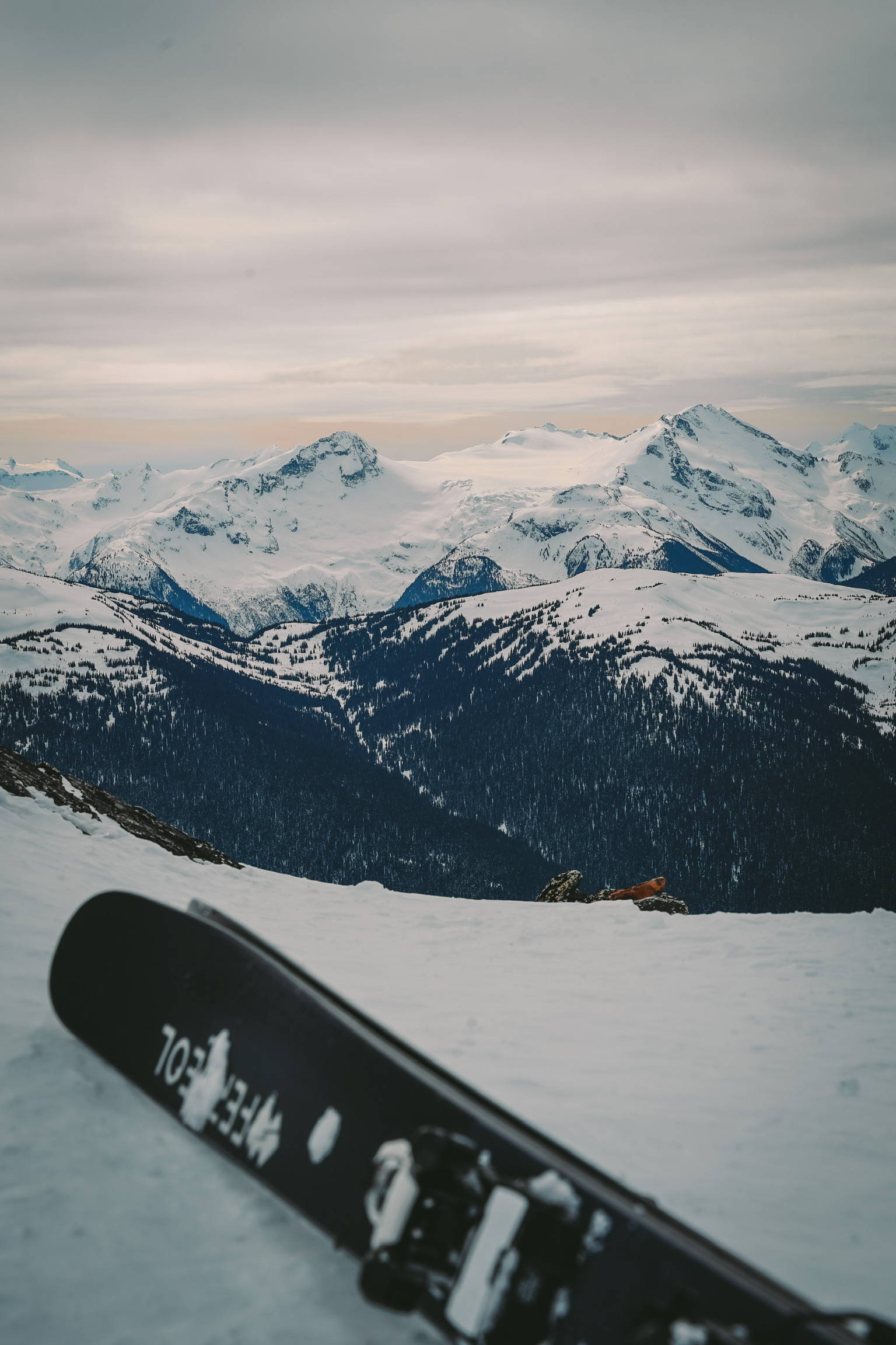 Picture of mountains and ski