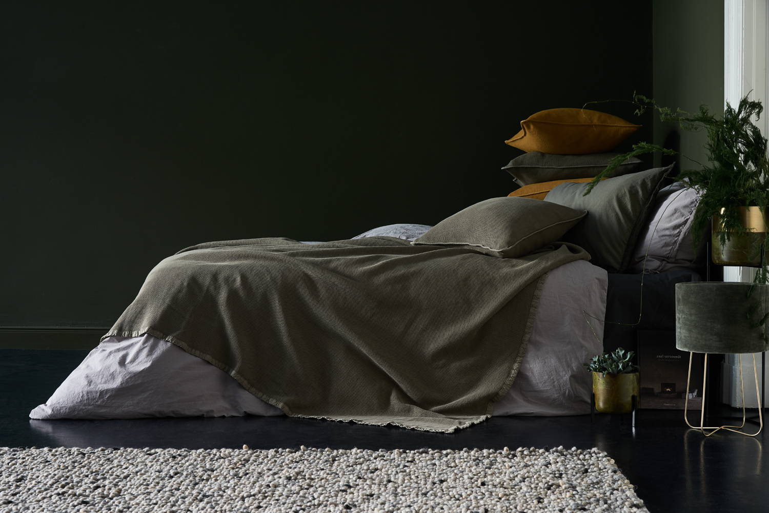 Interior Trend Senfgelb Olivgrün Bettwäsche Tagesdecke Kissen