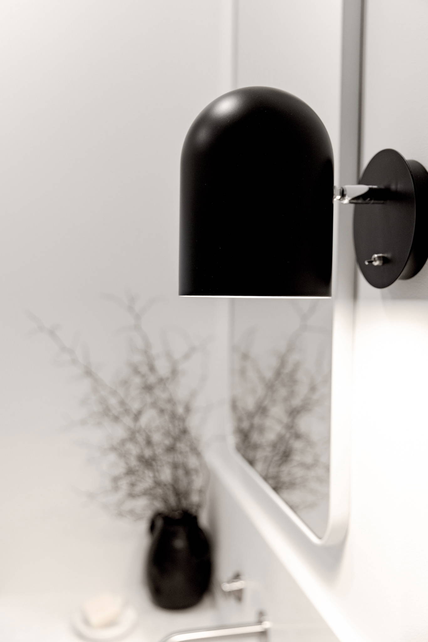 Curved Matte Black Wall Light