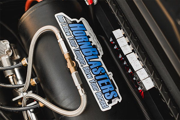 Jason's 2000 GMC 1500 Train Horn Install