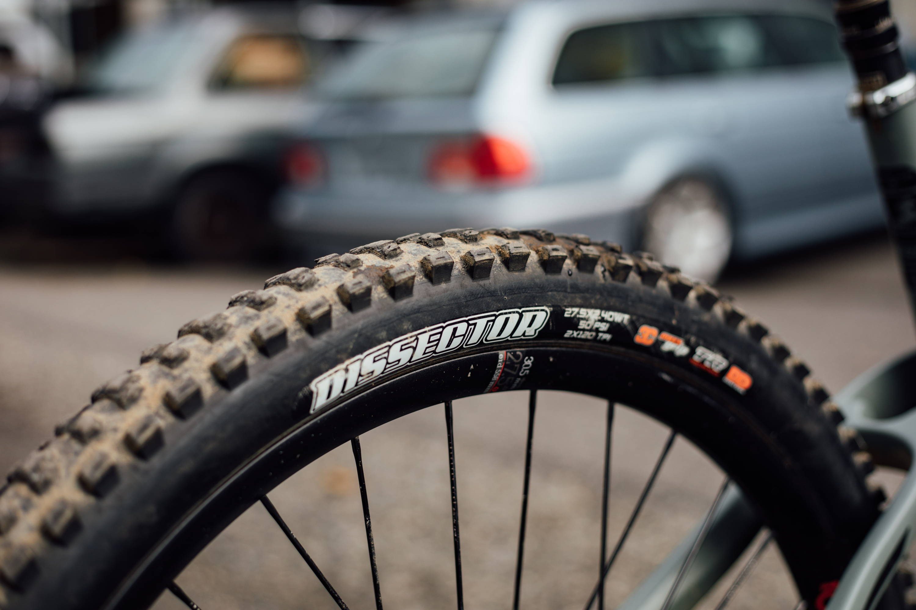 side profile of maxxis dissector mountain bike tire