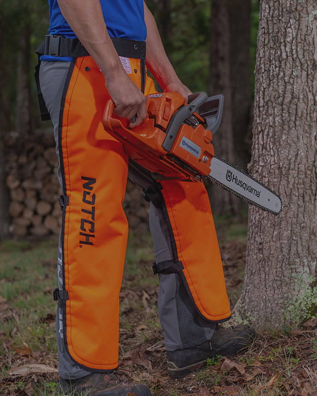 image of NEW APRON STYLE CHAINSAW CHAPS