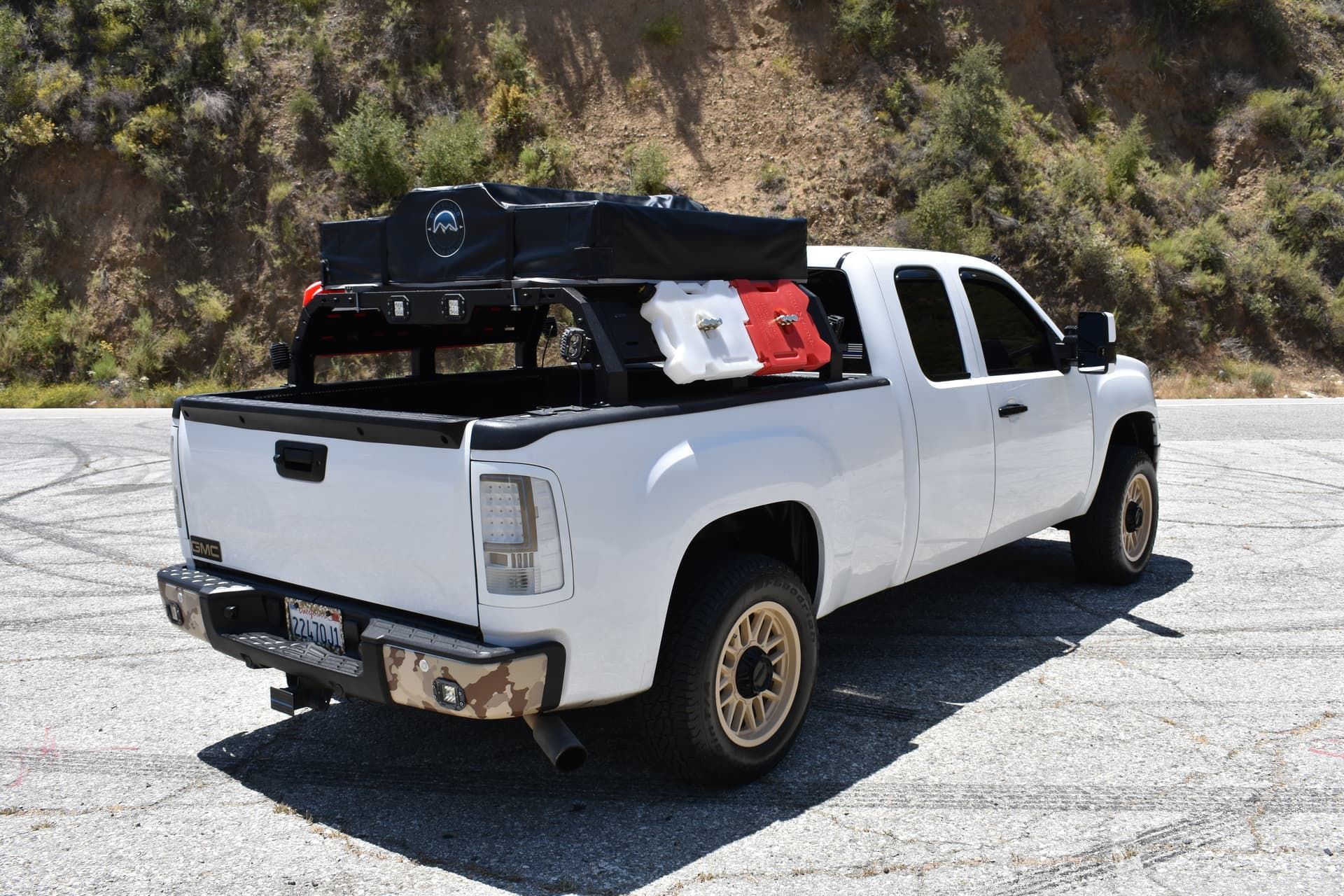 2013 GMC Sierra with Mini Outlaw 127H Train Horn Kit installed