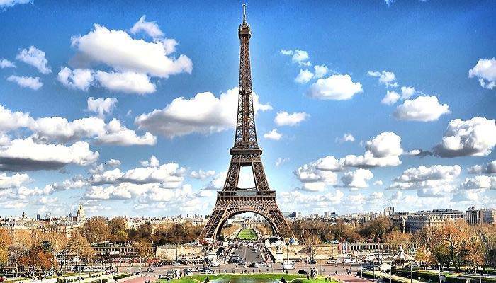 Eiffel tower with blue sky in fall
