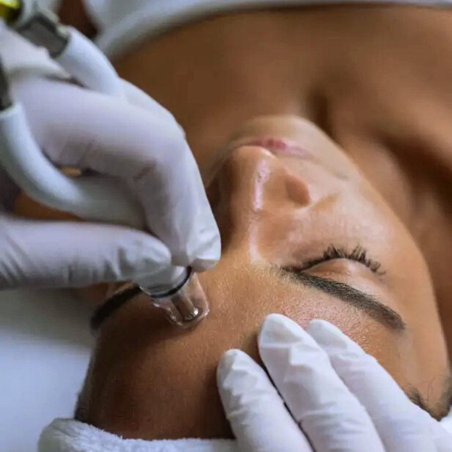 Prolase Client getting a Diamond Glow Facial