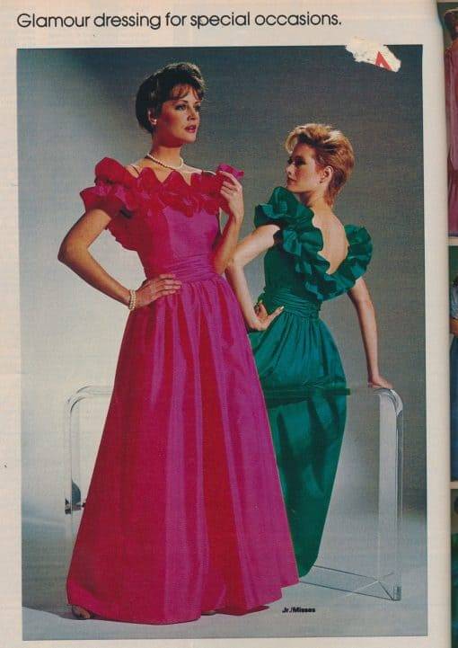 Montgomery Ward Fall 1982 – bold colors and extra volume at the neckline. Bonus points for the clear acrylic sitting prop.