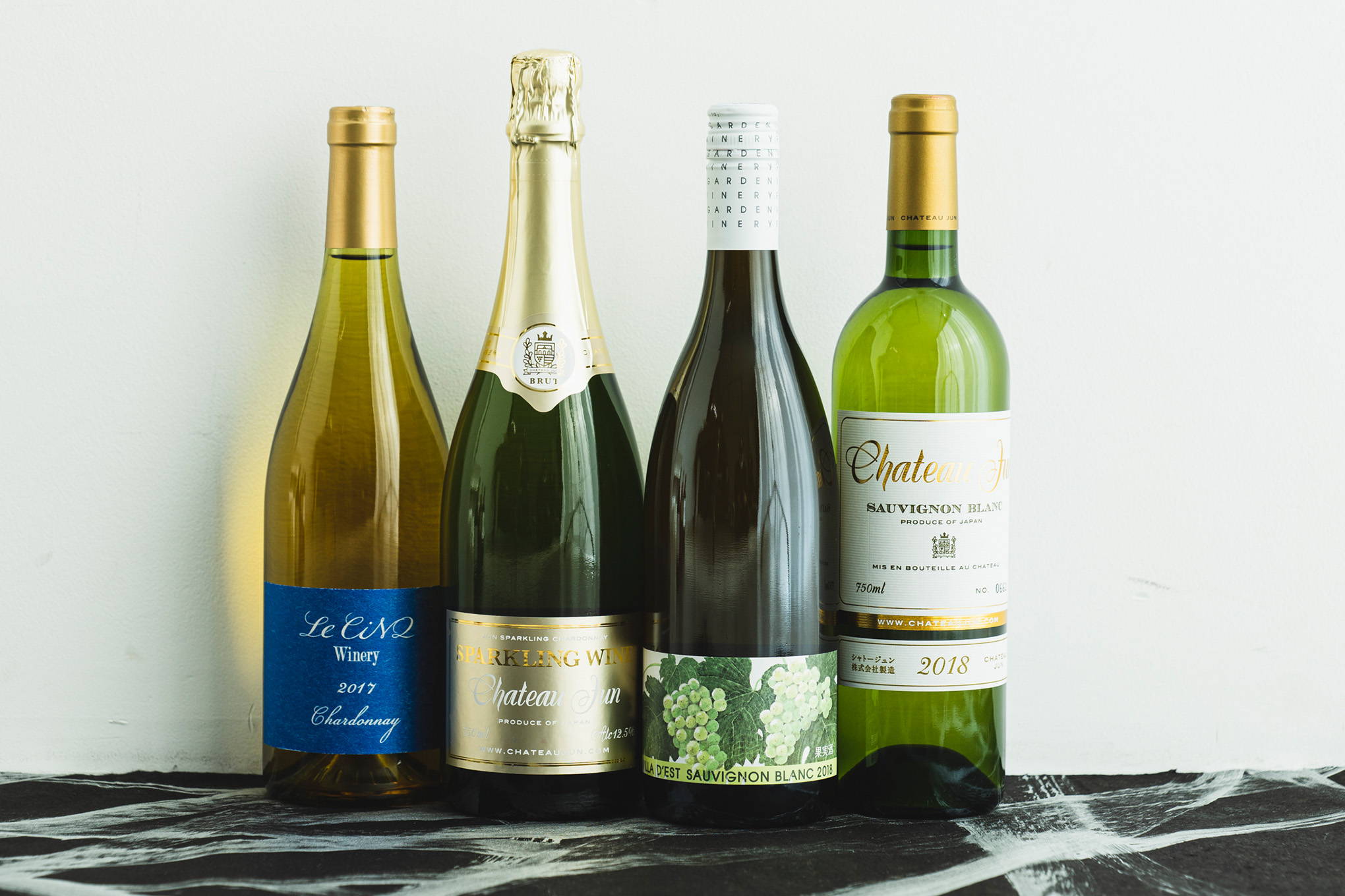 白ワイン用のクラシックな品種、シャルドネ、ソーヴィニヨン･ブラン。造り手の個性を反映した、日本ワインの名品もつぎつぎ誕生！