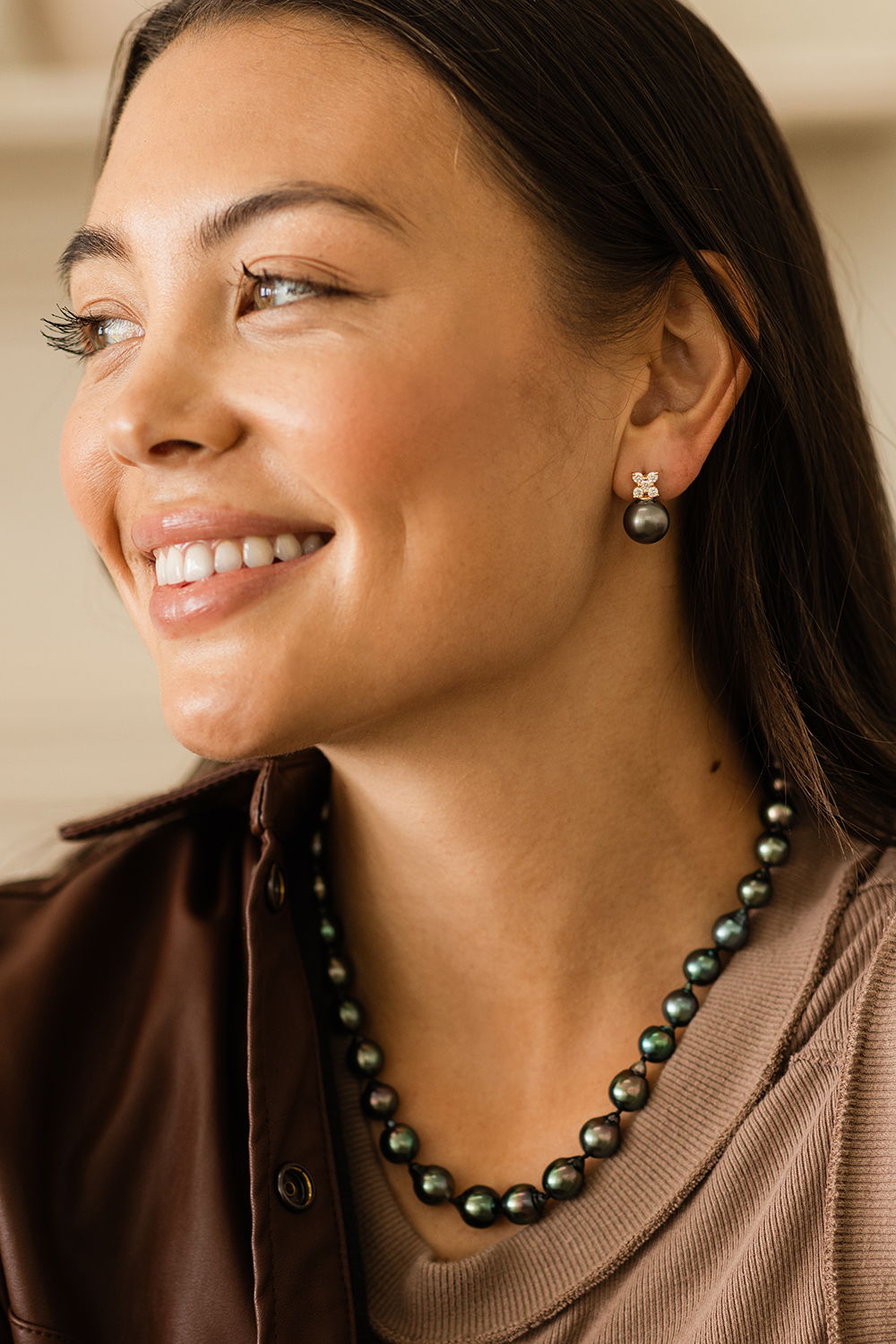 How To Choose Pearl Earring Style for Your Necklace