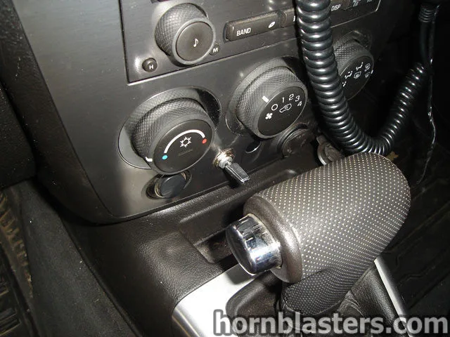 Jesse's 2010 Hummer H3T Train Horn Install