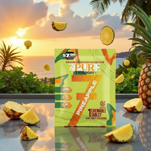 Box of pineapple-flavored tablets with tropical background and fresh pineapple slices.
