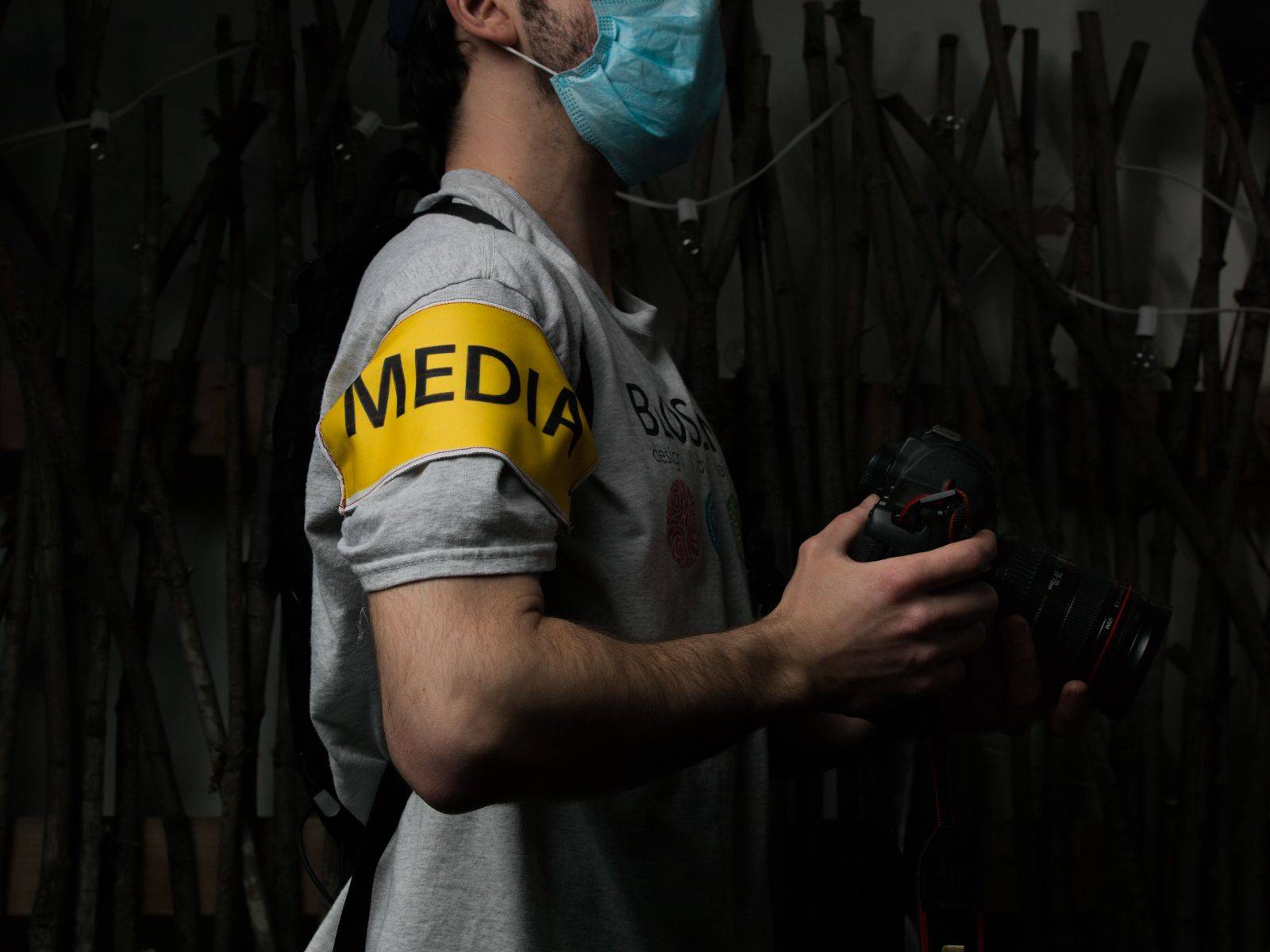 A person wearing a Media Armband