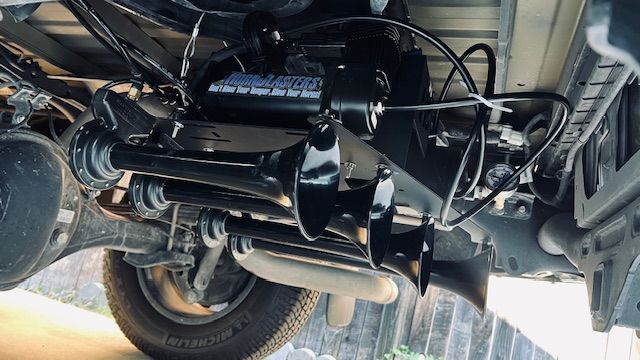 Stephen's 2020 Toyota Tundra Train Horn Install with Wireless Horn Activation Remote