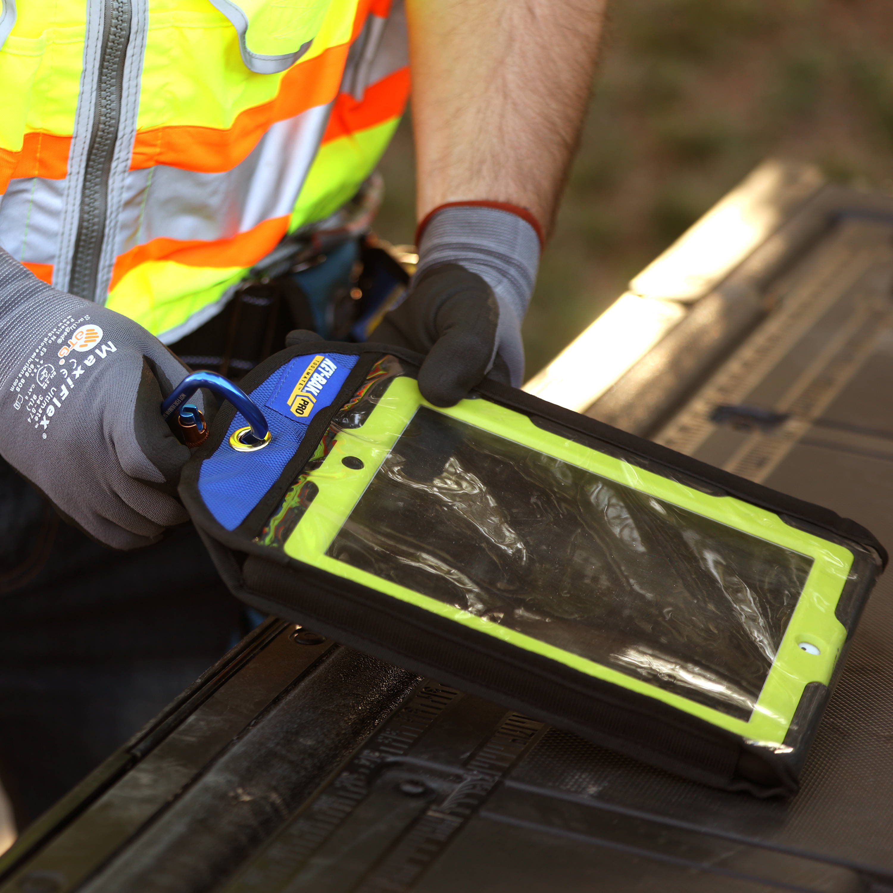 Key-Bak Tool Mate Contractor 6 Tool Tether Combo Kit with Tape Measurer Jacket, Drill Shoe, and Smart Phone Cover Attachments