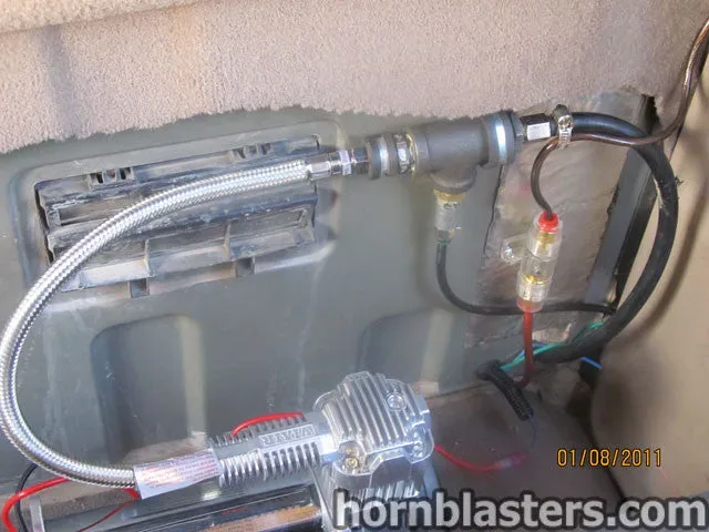 Richard's 2002 Ford F350 Super Duty Super Cab Train Horn Install