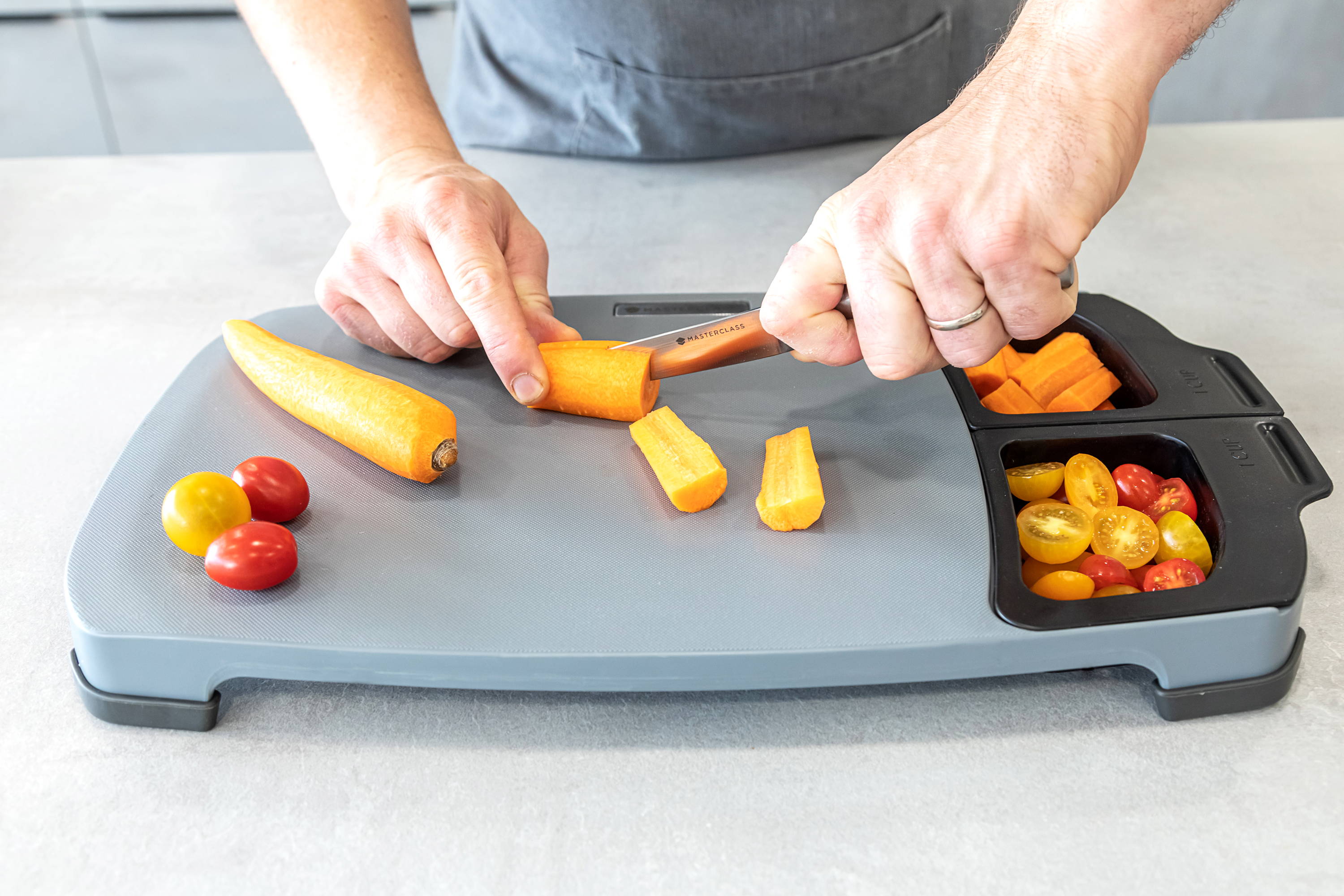 MasterClass Non-Slip Raised Chopping Station