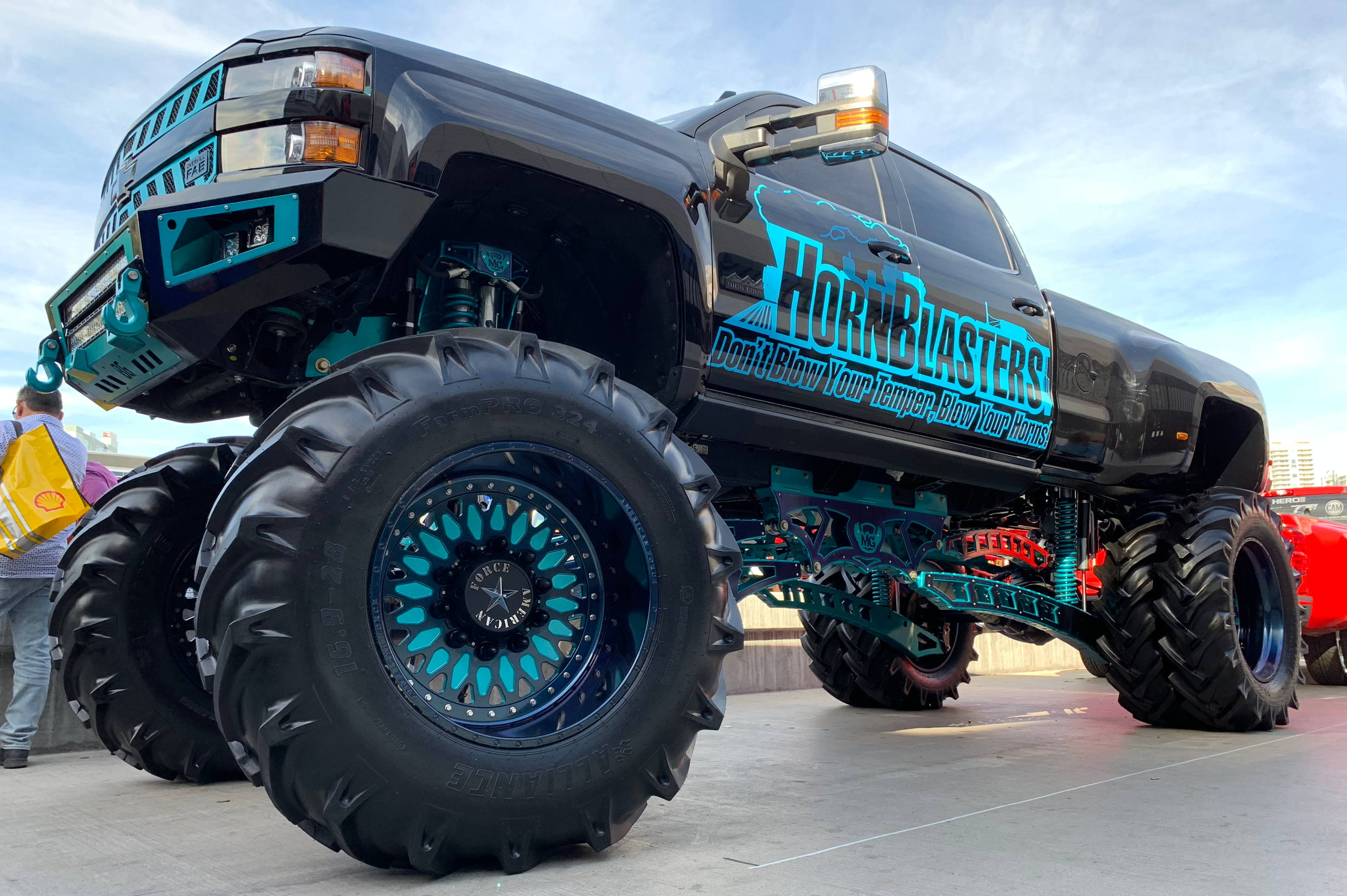 HornBlasters 2017 Chevrolet 3500HD Dually