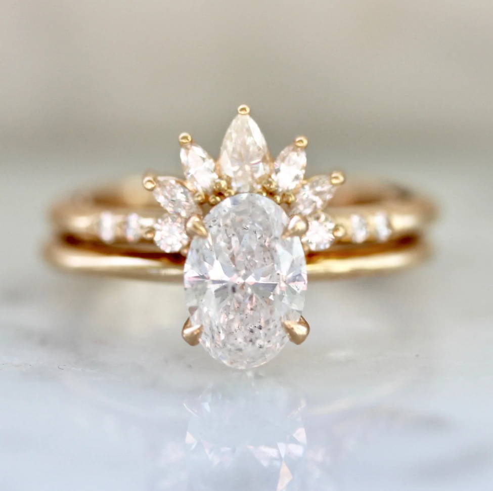 diamond-ring-and-diamond-tiara-band