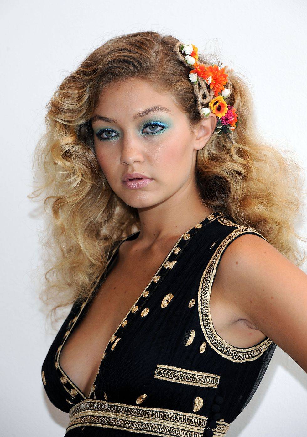 Gigi Hadid with curly hair 