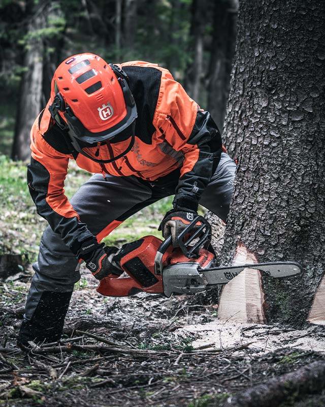 Husqvarna<br> Pro Chainsaws Designed with Innovative Technology to Maximize Performance