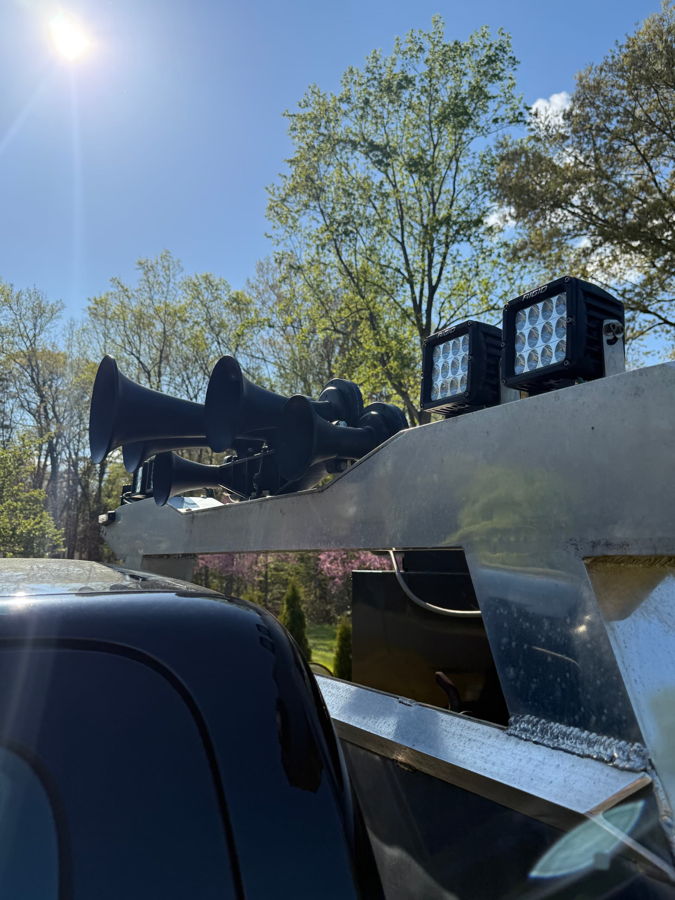 Close-up Nathan AirChime K5LA five-bell locomotive train horn manifold Glenn's 2020 Silverado 6500HD gallery photo 4