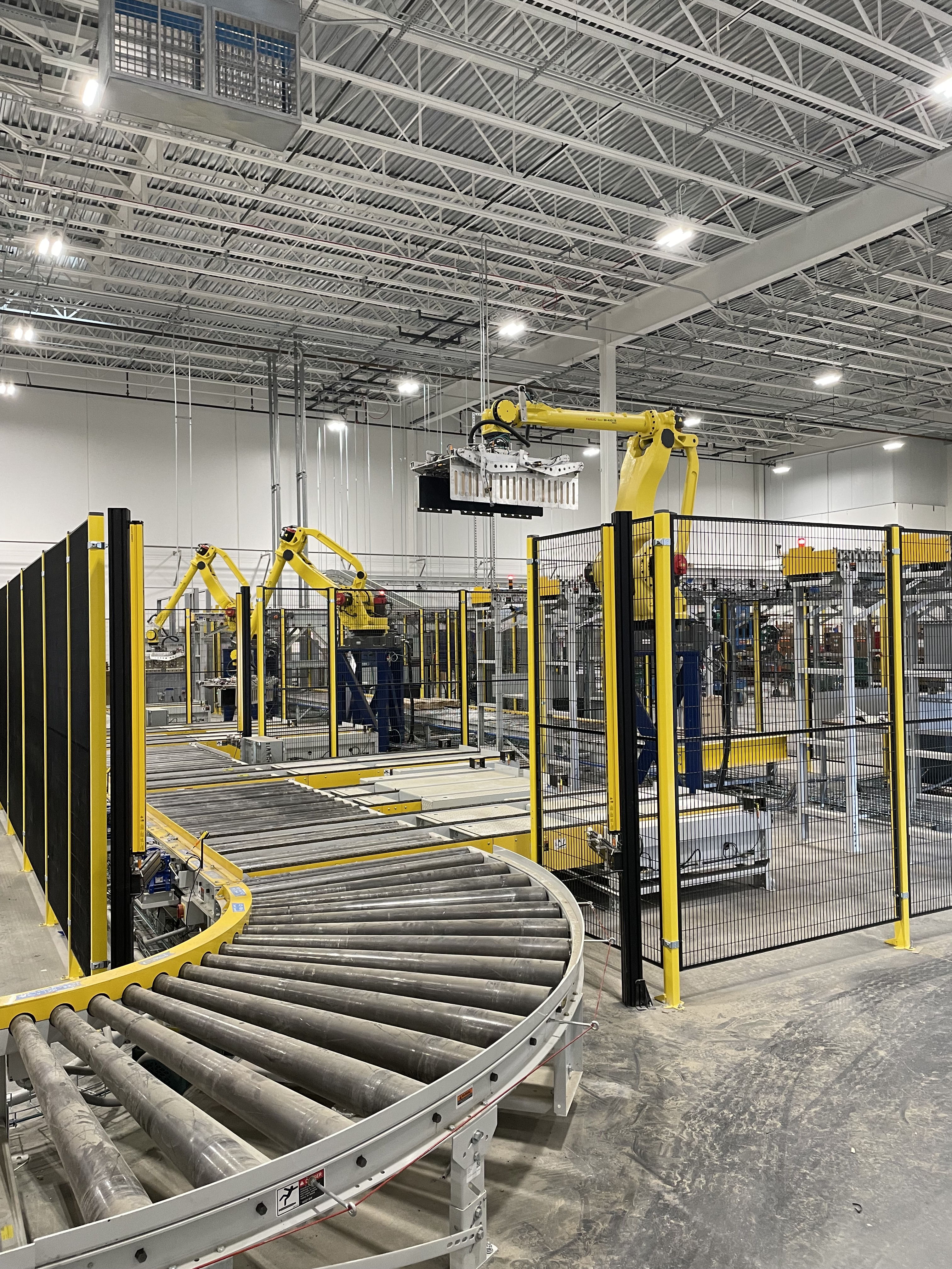 Conveyor & Robotic Arm Industrial Robotic Setup