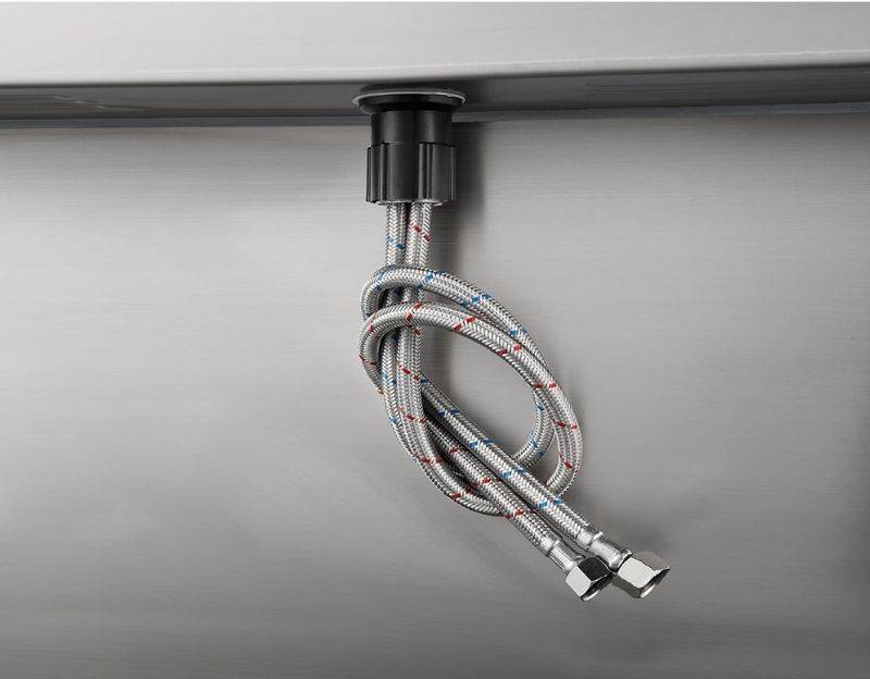 included hoses with cold and hot water indicator