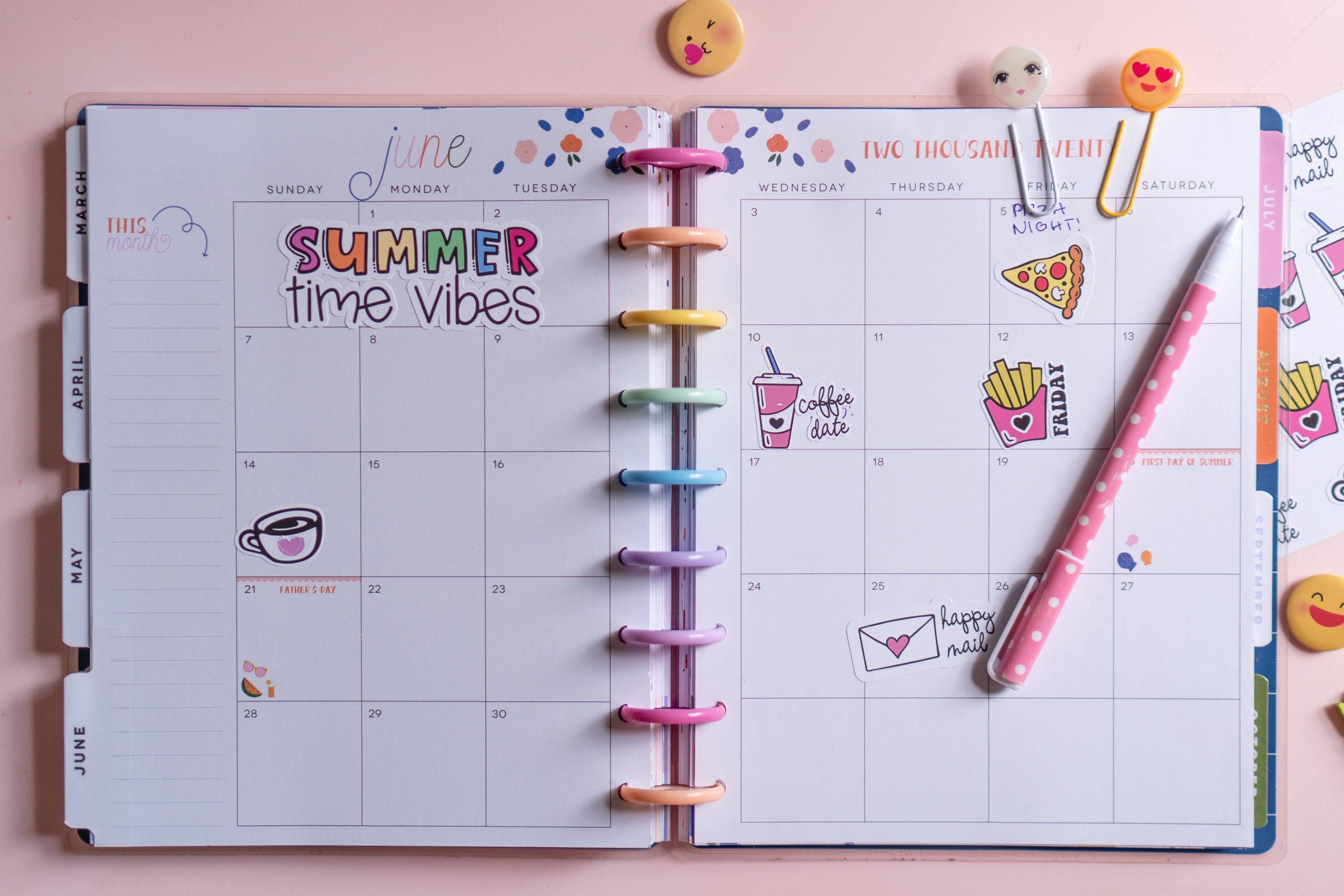 Make Your Own Stickers >> Personalize your Happy Planner