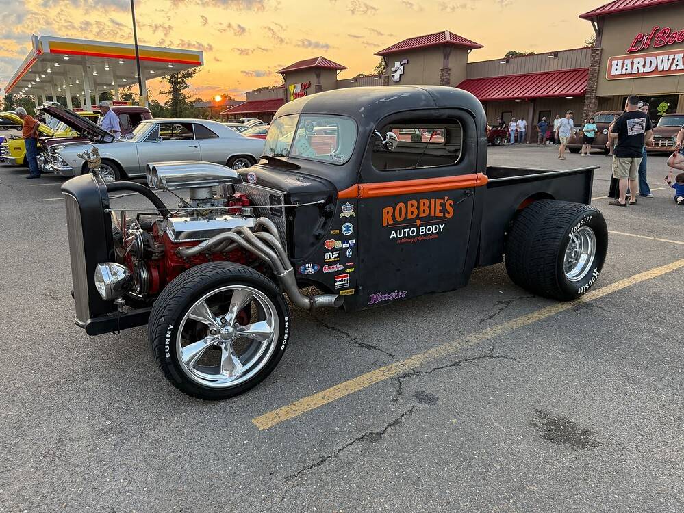 Kimberly's 1938 Ford Ratrod Train Horn Install with Mini Outlaw 3