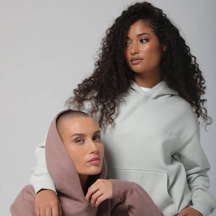 2 female models wearing sacre fleece