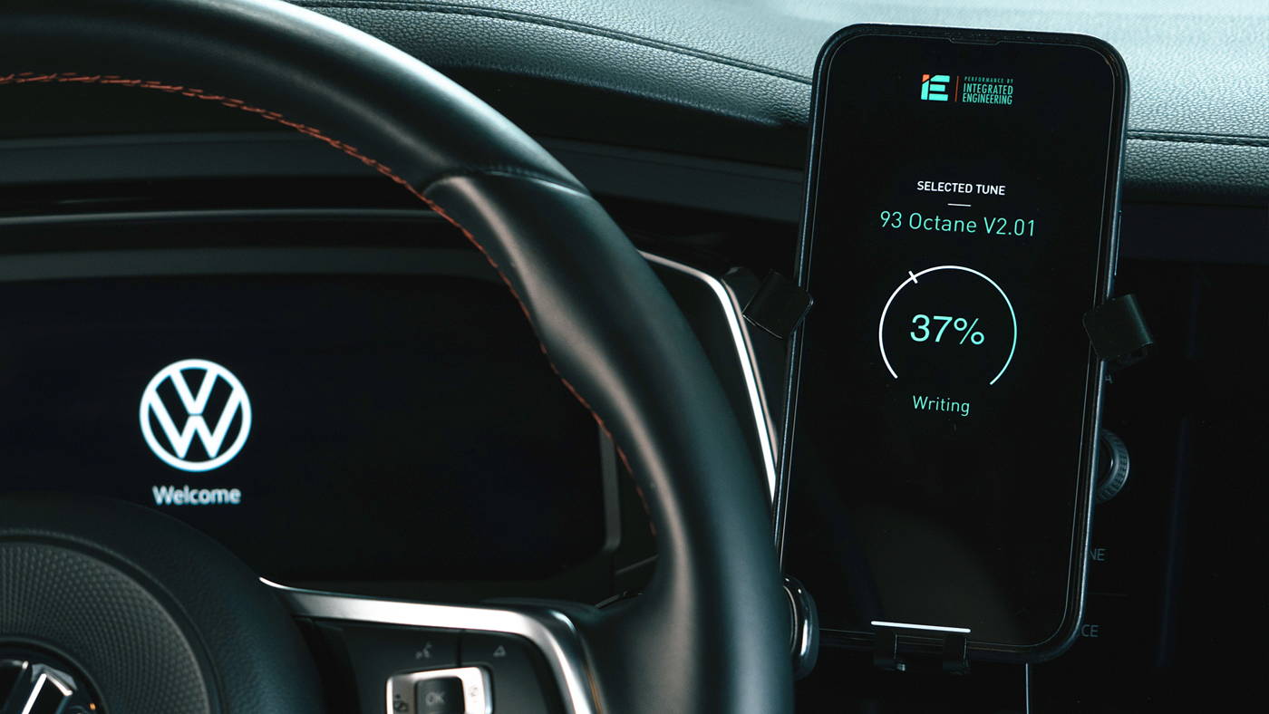 LEADING FEATURES