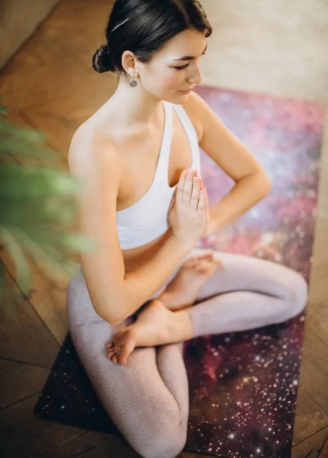 Beneficios de la postura del loto | muka-yoga