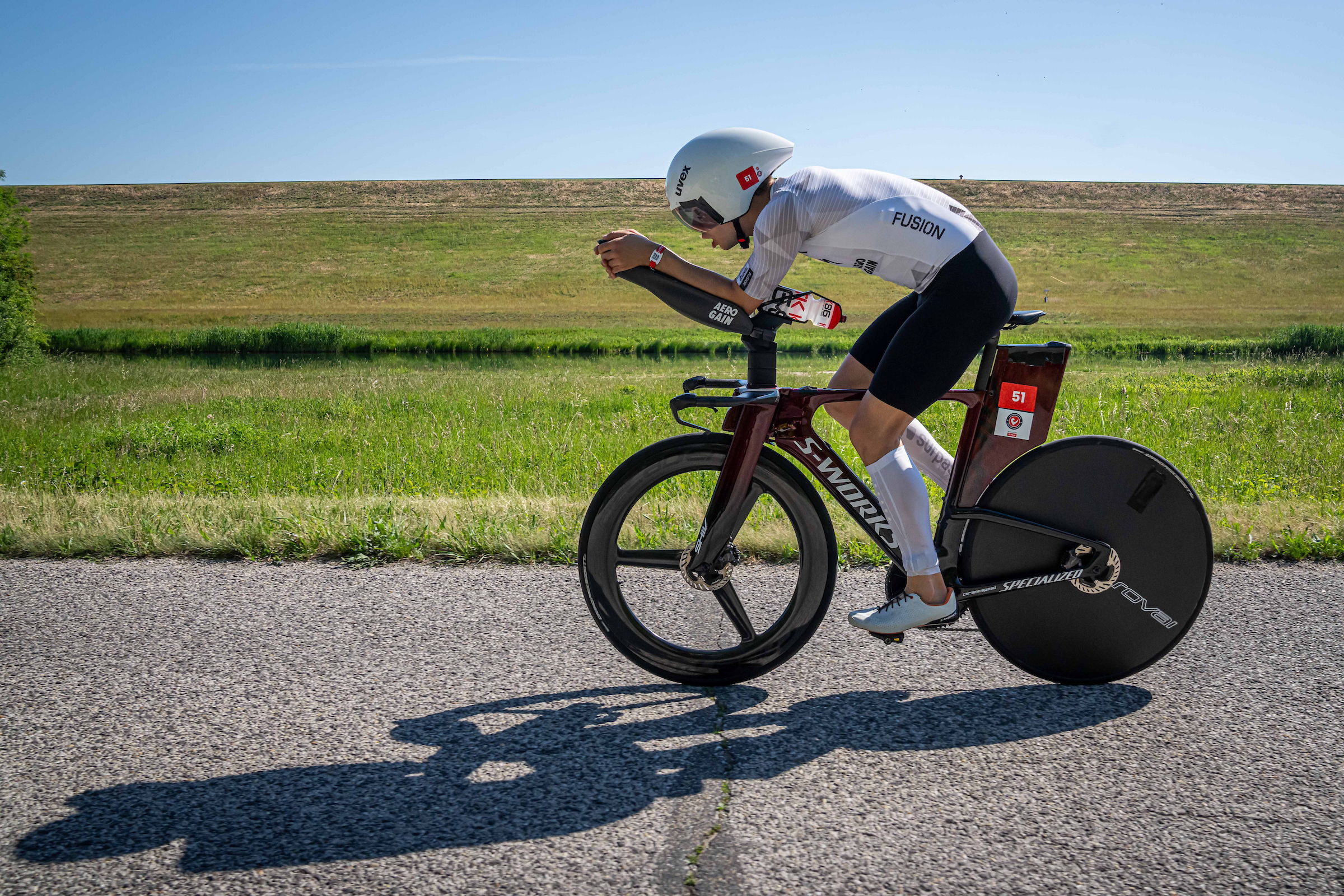 Valemar Solok (DEN) auf dem Rad in Aeroposition, Ansicht von der Seite