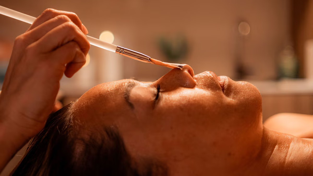Calming facial for sensitive skin