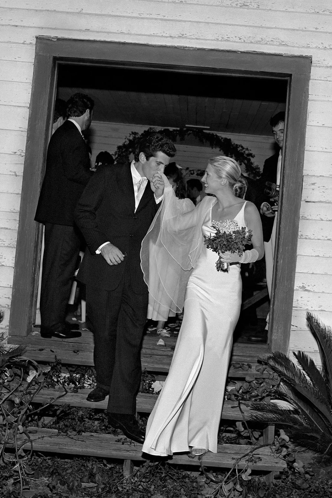 Carolyn bessette Kennedy and John F Kennedy Jr wedding