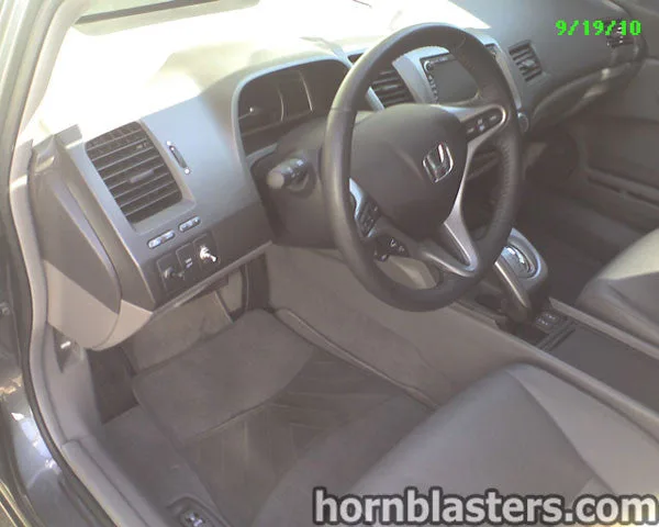 Engine bay or trunk mount view with Conductor's Special 232 on Honda Civic HornBlasters gallery photo 7
