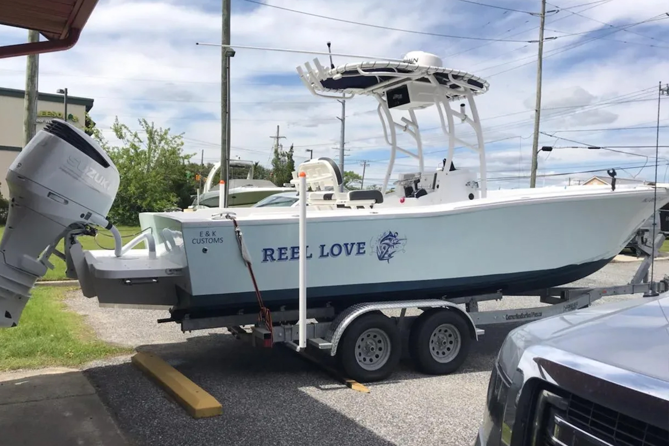 reel love center console boat
