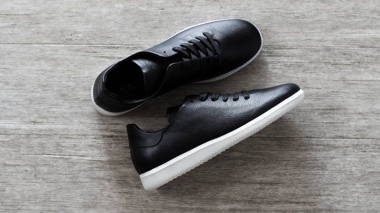 Your Swagger With the Best Men's Black Sneakers - Oliver