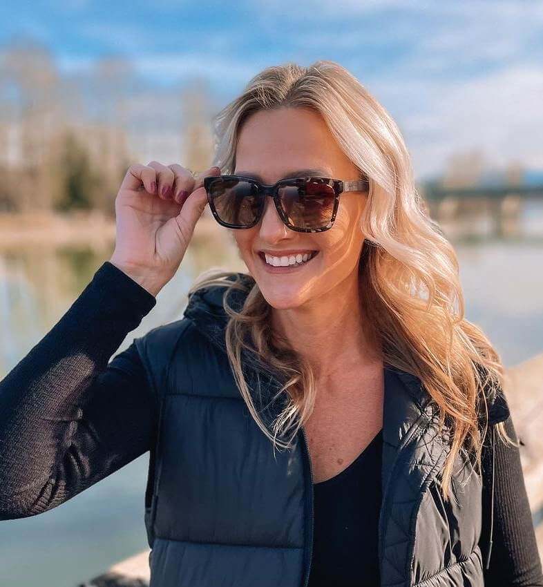 Woman wearing Cosmo, Square tortoise shell oversized sunglasses