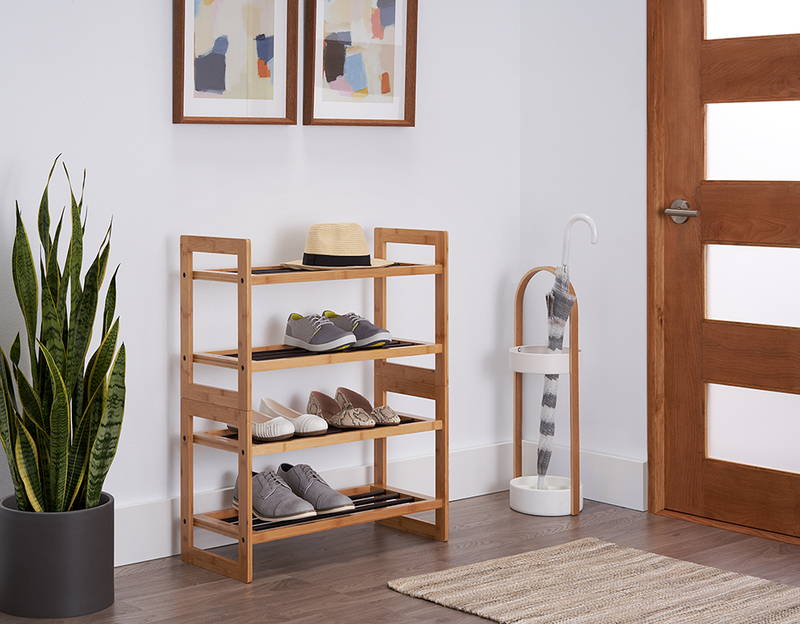 Entryway with shoe organizer