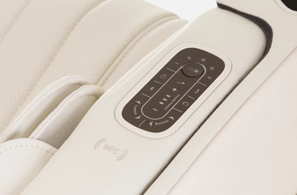 uDivine-V3-Massage-Chair-Other-Features-Control-Panel