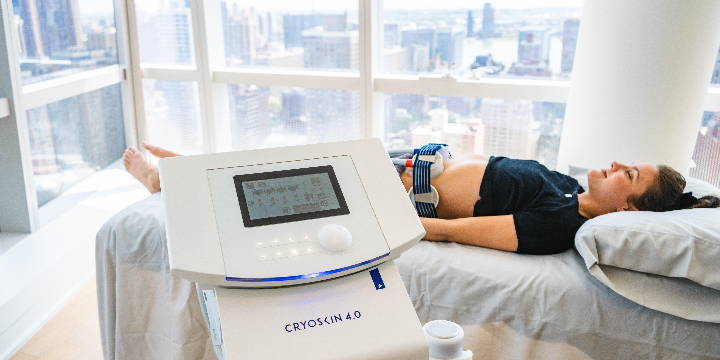 A customer doing a Cryo Slimming Plus treatment. Cryo Slimming eliminates fat instantly and permanently with no downtime.