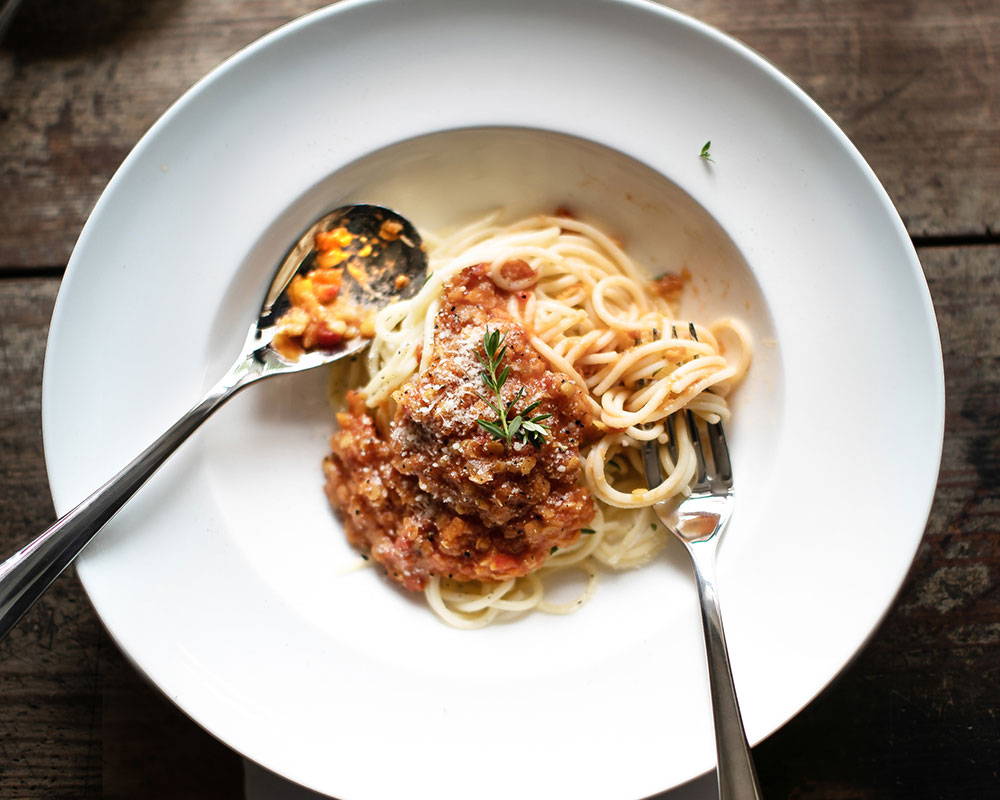 Spaghetti with lentil ragu