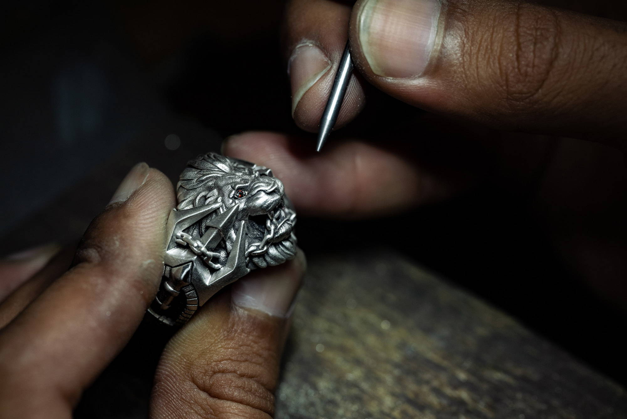 A NightRider Master Jewelry handcrafting a Rudiarius Band