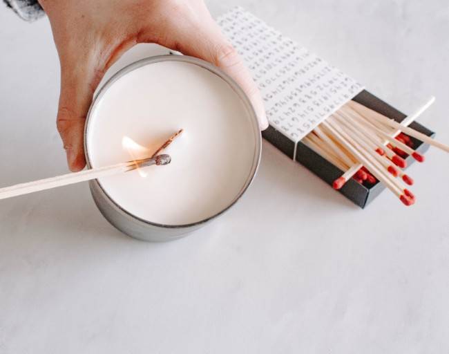 Why Your Wood Wick Candle Won't Stay Lit (And How To Fix It) – Natura  Soylights