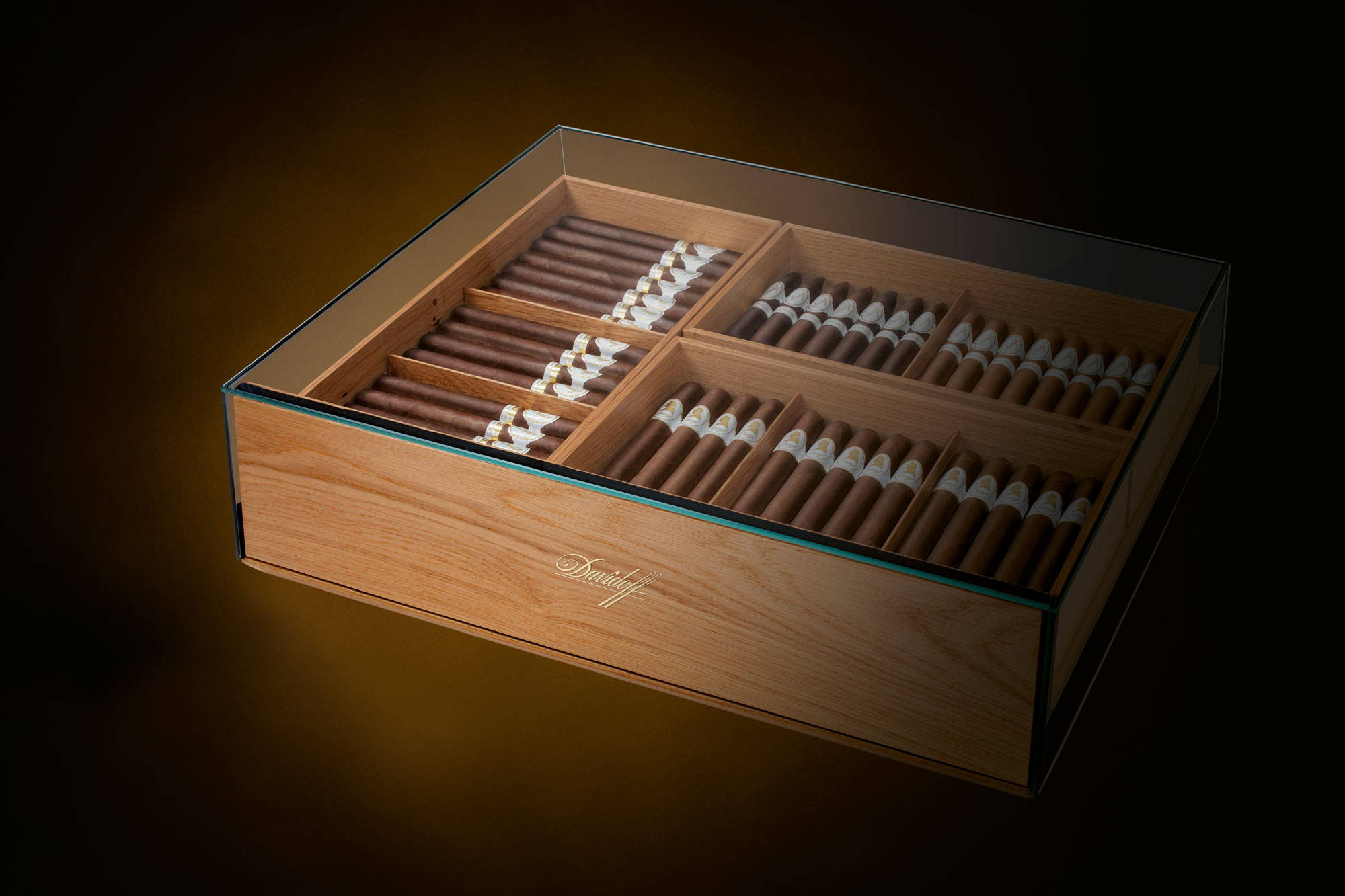 Davidoff Urban Architecture humidor with cigars inside.