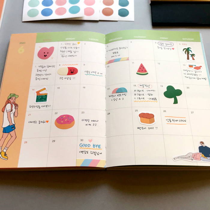 Opens flat & 100gsm paper - Design Comma-B 2020 Today dated weekly diary planner